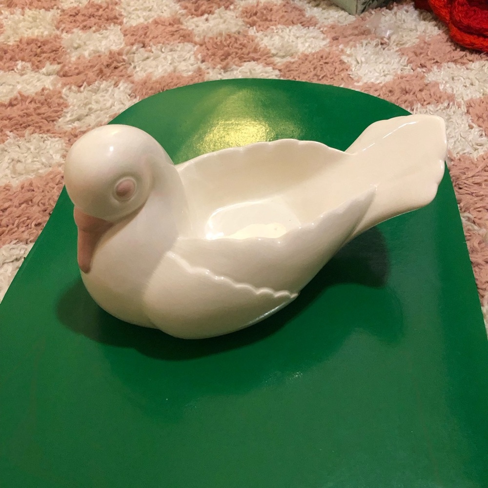 Vintage Coquette Cream Ceramic Bird Dish. Grandma core.